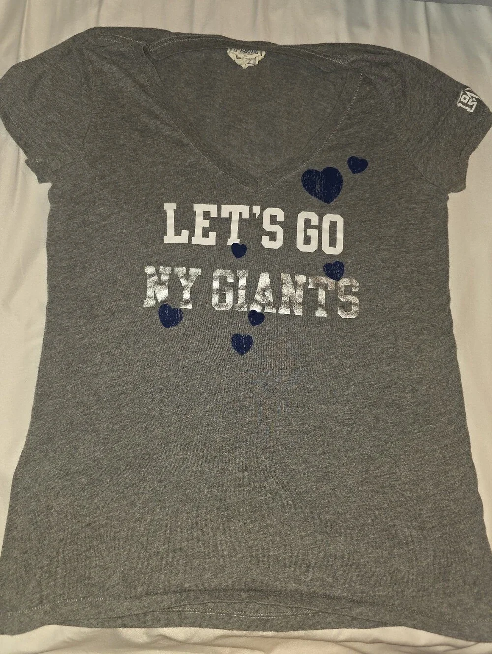 Victoria's Secret PINK × NFL LET'S GO NY GIANTS V-Neck Tee w Navy Hearts Size L